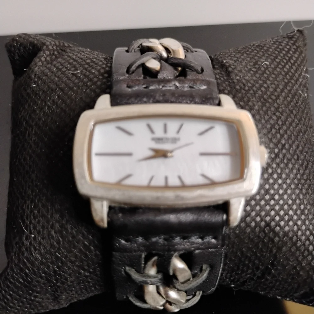 Kenneth Cole Reaction Womens Black Leather and Stainless‎ Steel Band Watch